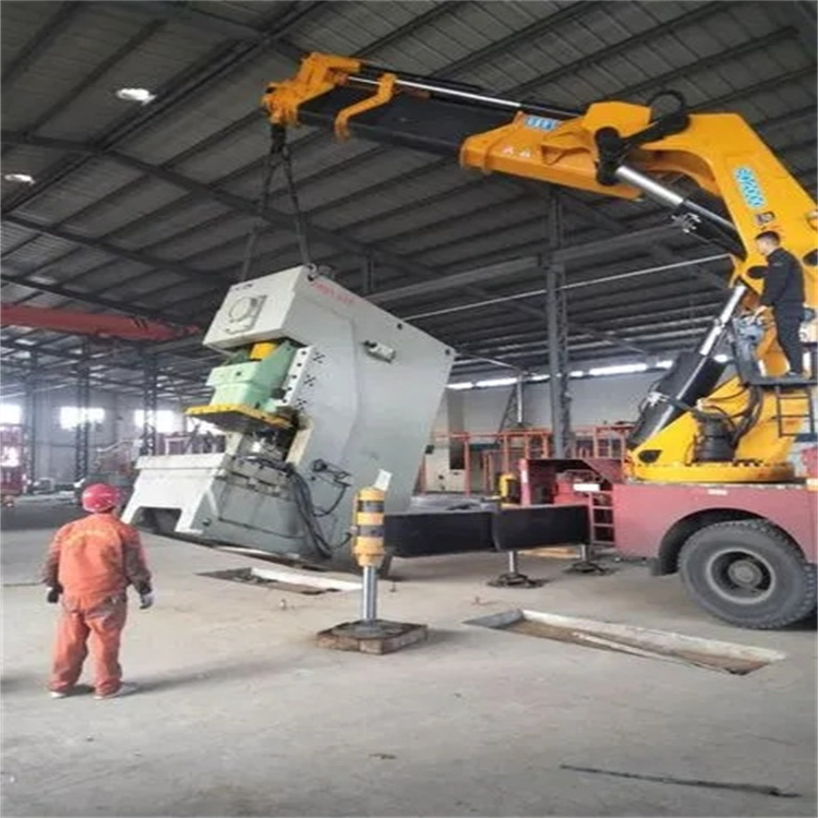 大邑80吨折臂吊车出租附近电话