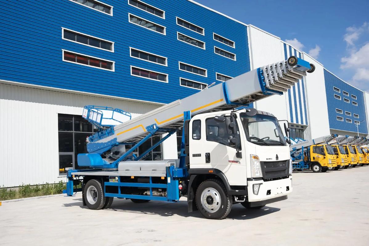 大邑出租云梯车高空作业车 建筑垃圾搬运